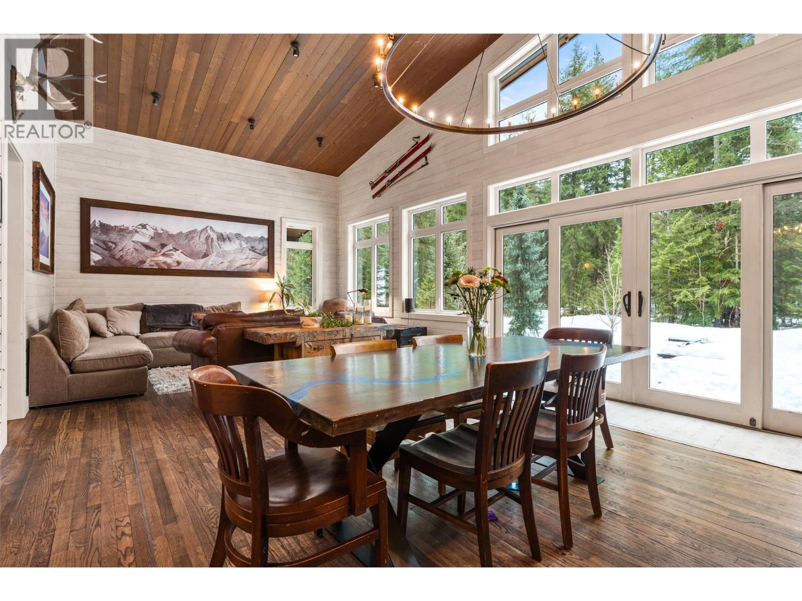 2083 Mountain Gate Road. Revelstoke, British Columbia