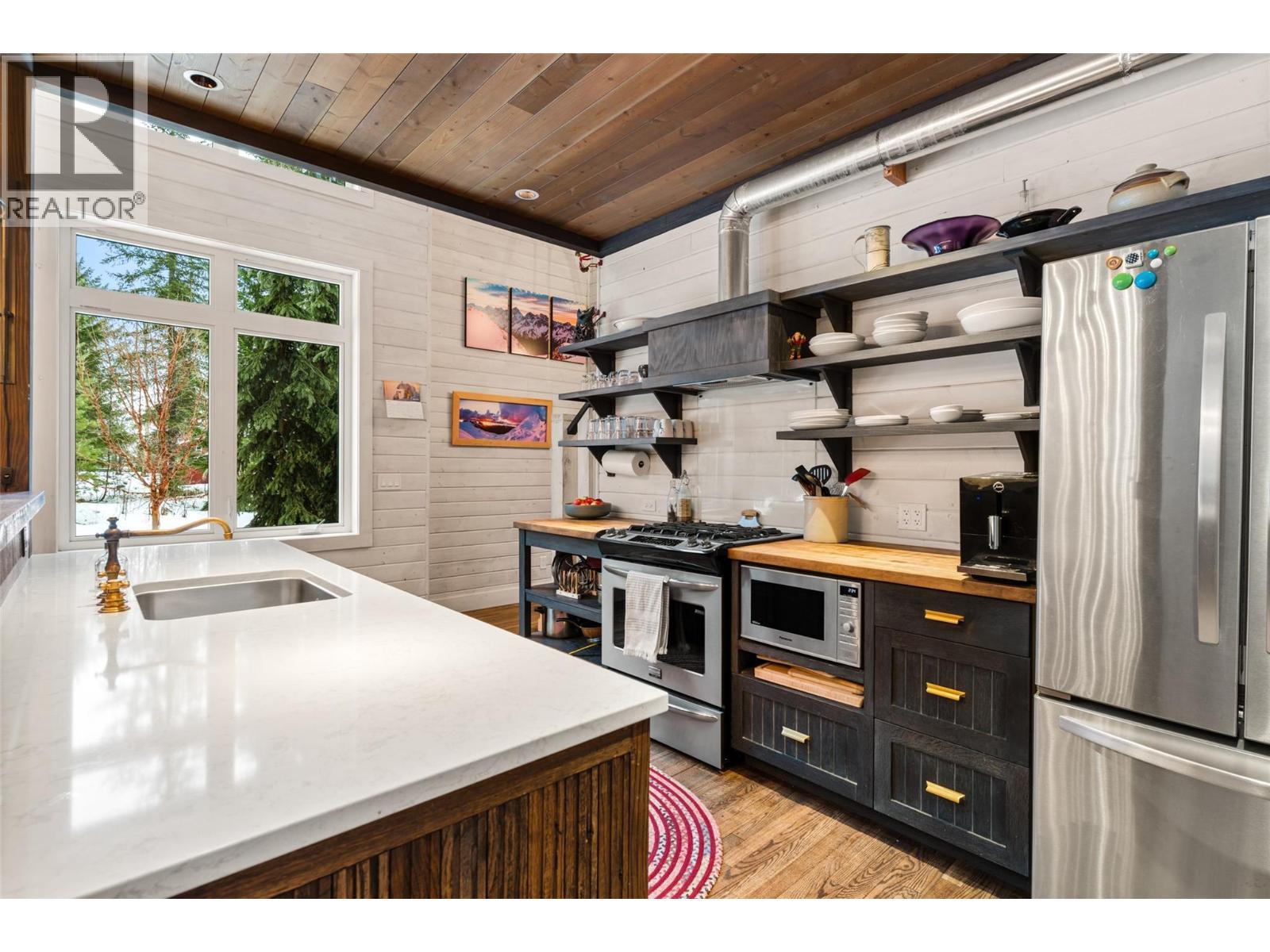 2083 Mountain Gate Road. Revelstoke, British Columbia