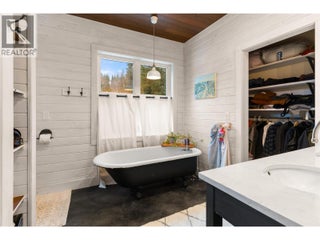 2083 Mountain Gate Road. Revelstoke, British Columbia