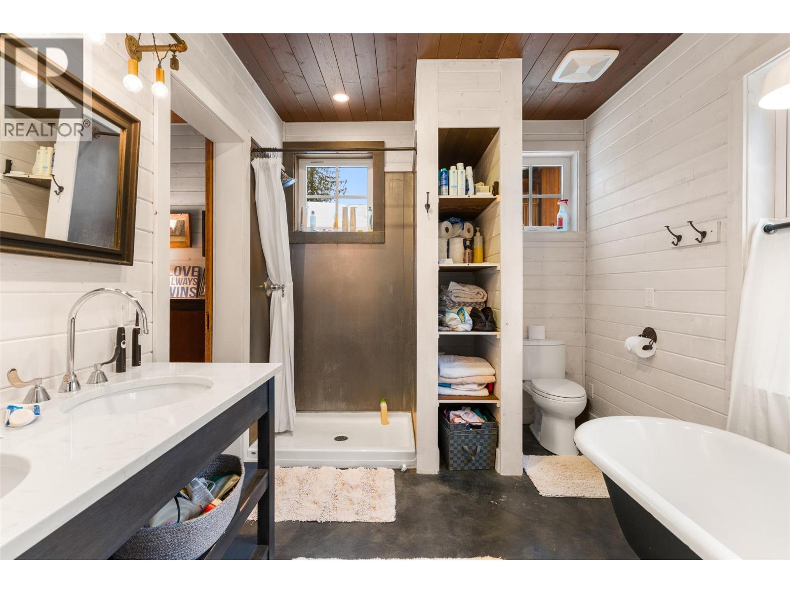 2083 Mountain Gate Road. Revelstoke, British Columbia