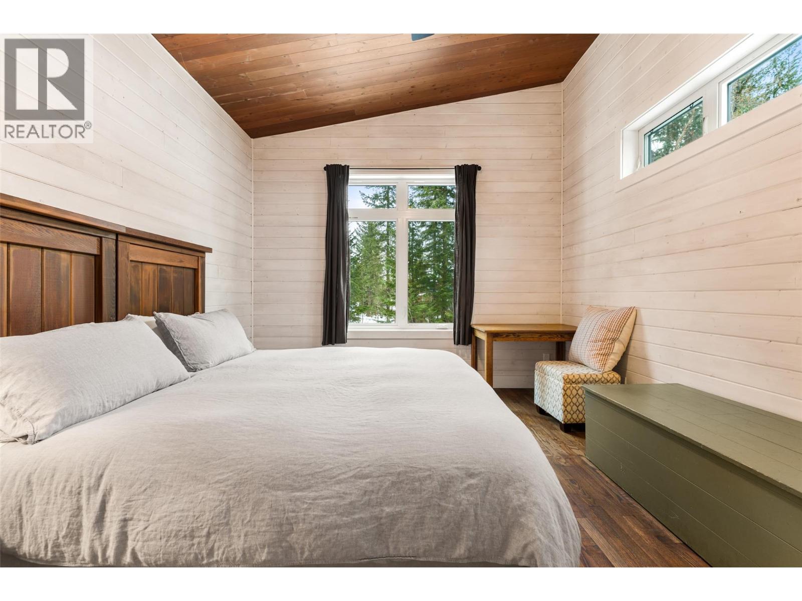 2083 Mountain Gate Road. Revelstoke, British Columbia