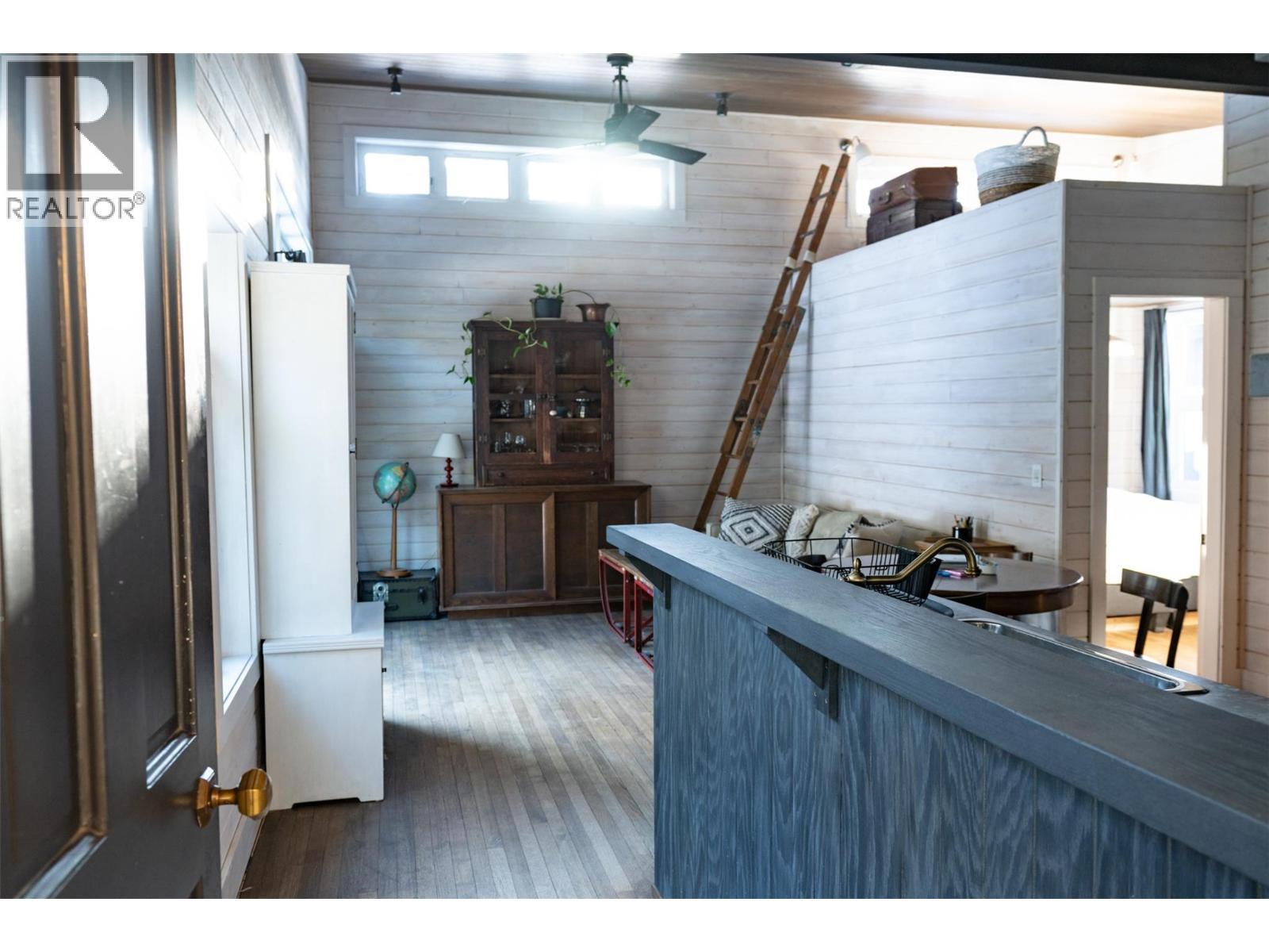 2083 Mountain Gate Road. Revelstoke, British Columbia