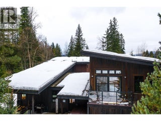 2083 Mountain Gate Road. Revelstoke, British Columbia