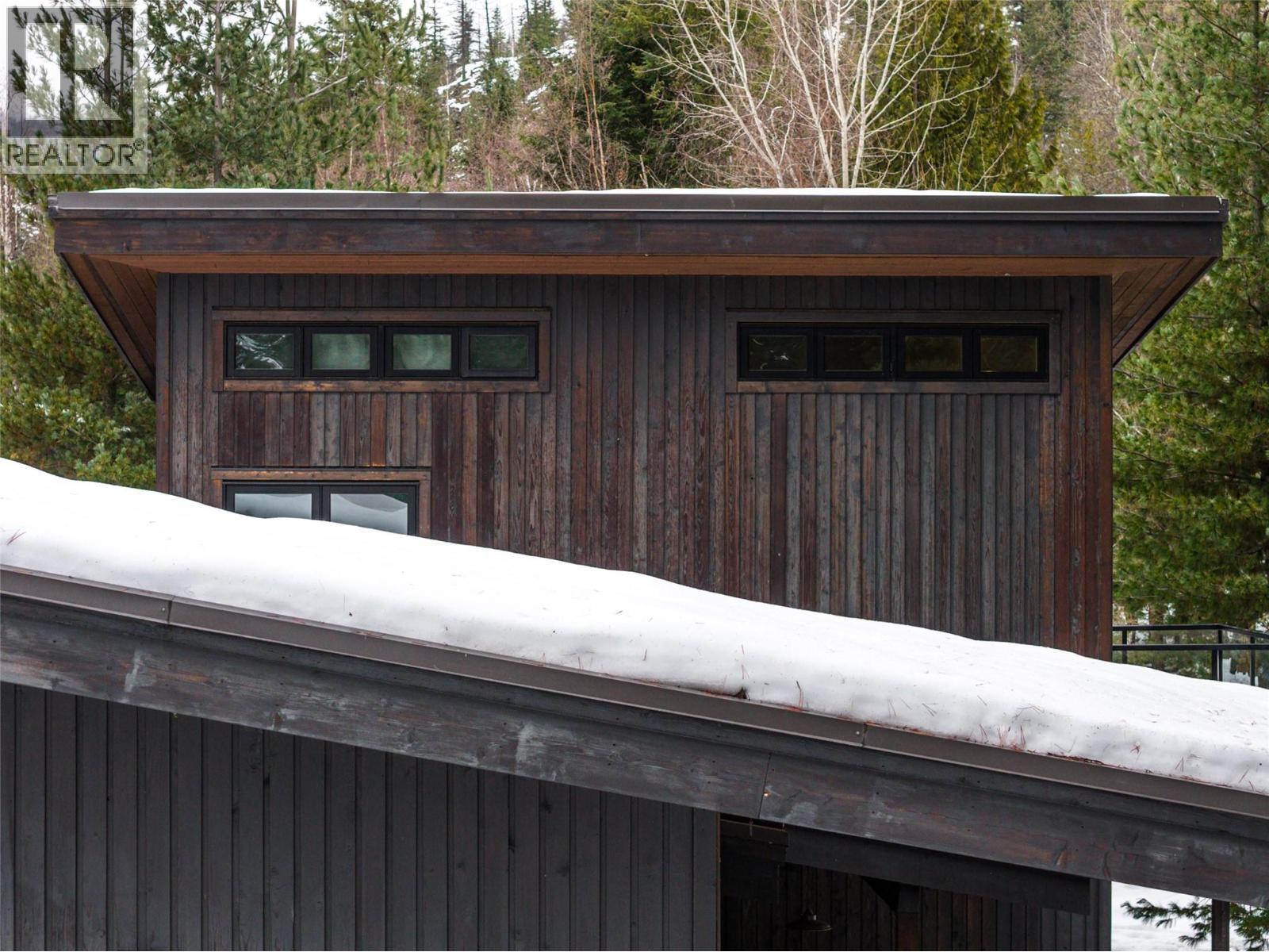 2083 Mountain Gate Road. Revelstoke, British Columbia