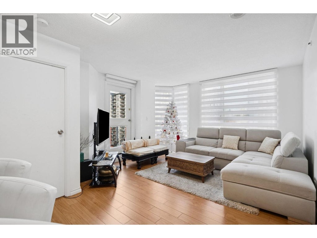 1402 828 Agnes Street, New Westminster