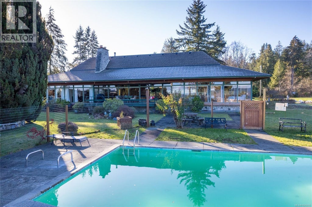 160 Kopina Drive, Bowser