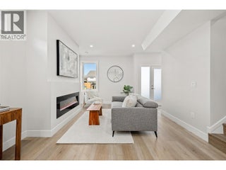 943 Fuller Avenue Unit# 2. Kelowna, British Columbia