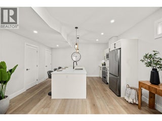 943 Fuller Avenue Unit# 2. Kelowna, British Columbia