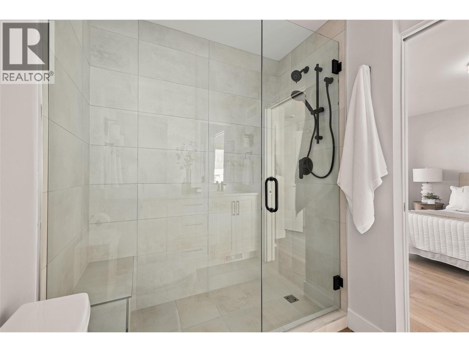 943 Fuller Avenue Unit# 2. Kelowna, British Columbia