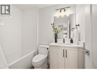 943 Fuller Avenue Unit# 2. Kelowna, British Columbia