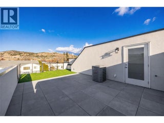 943 Fuller Avenue Unit# 2. Kelowna, British Columbia