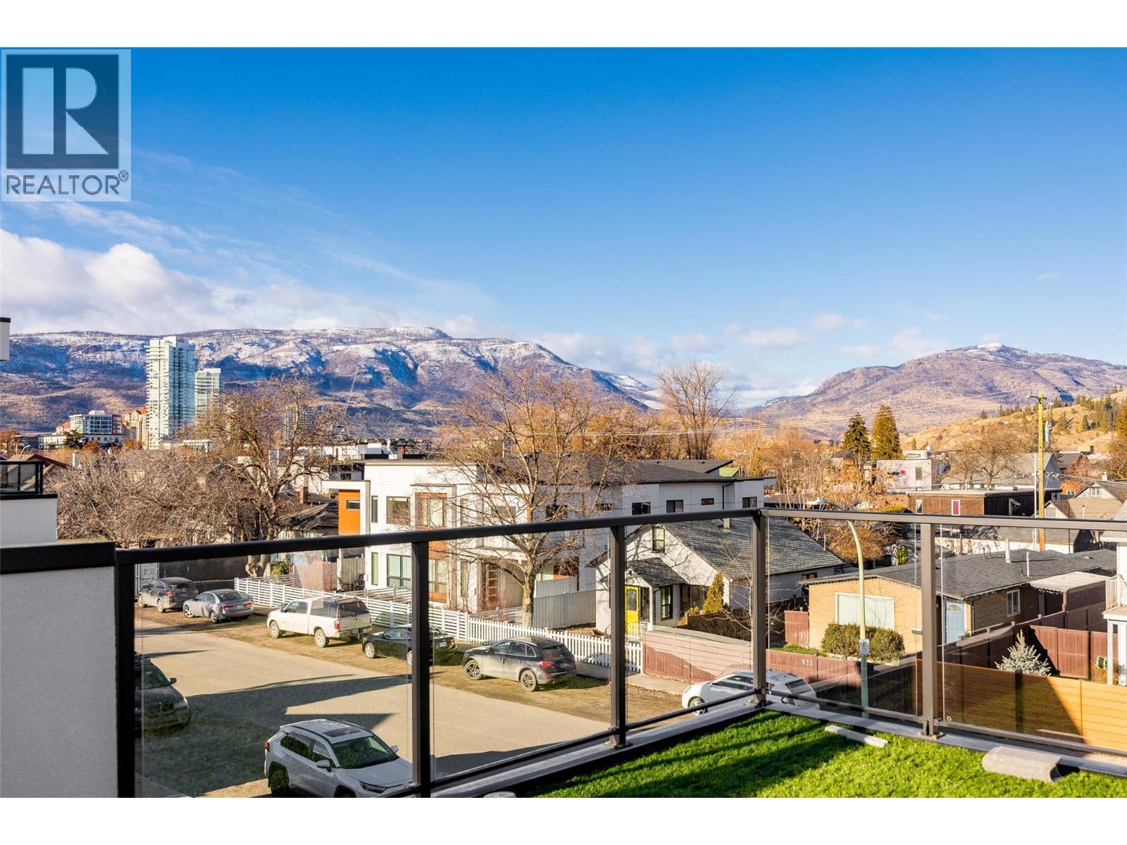 943 Fuller Avenue Unit# 2. Kelowna, British Columbia
