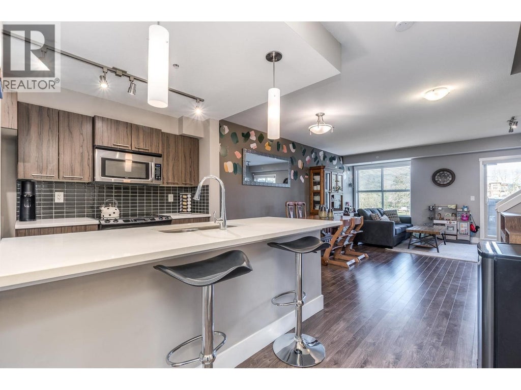 208 2110 Rowland Street, Port Coquitlam