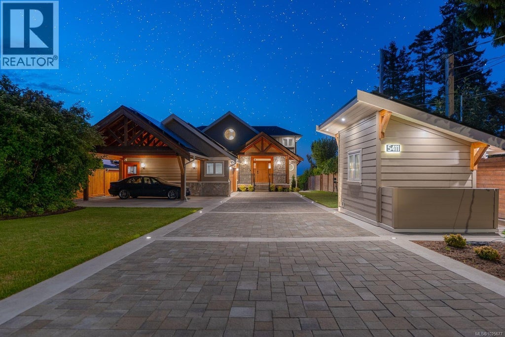 5411 Parker Avenue, Saanich