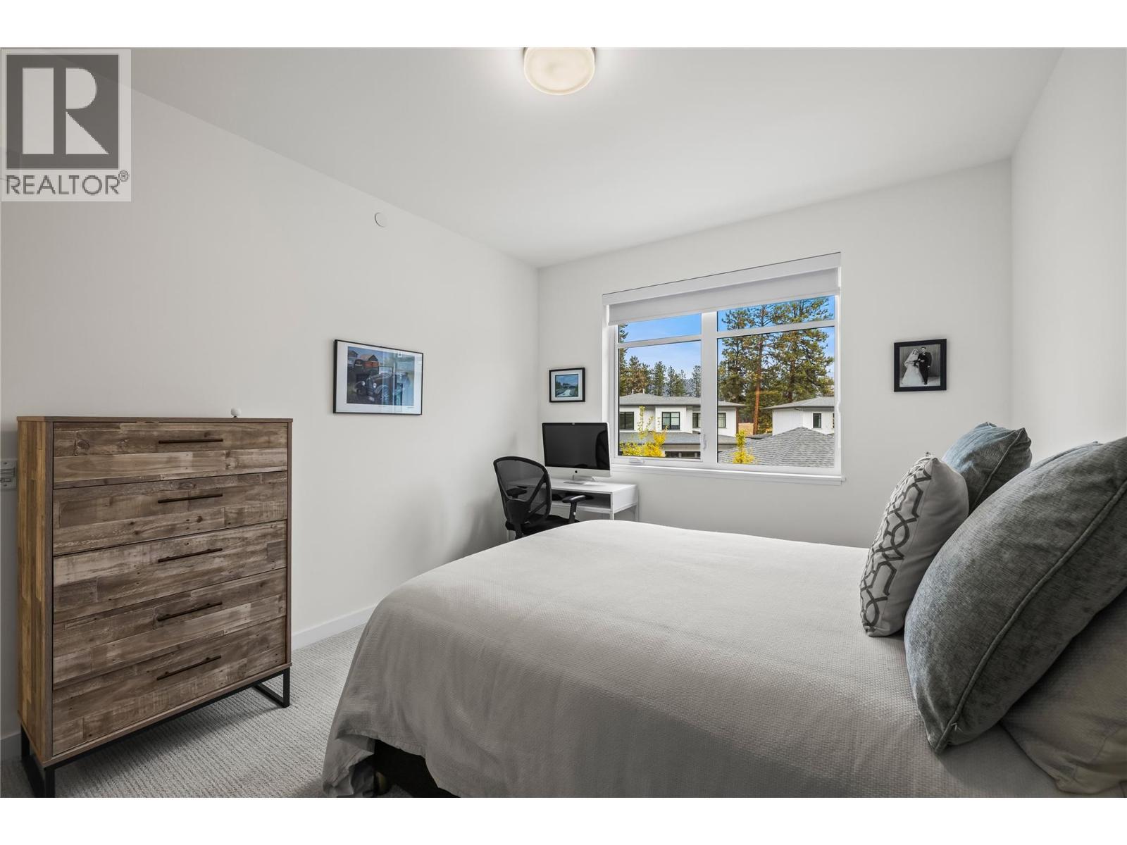 1979 Country Club Drive Unit# 20. Kelowna, British Columbia