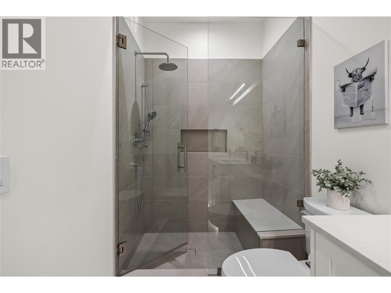 1979 Country Club Drive Unit# 20. Kelowna, British Columbia