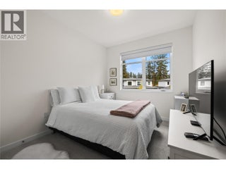 1979 Country Club Drive Unit# 20. Kelowna, British Columbia