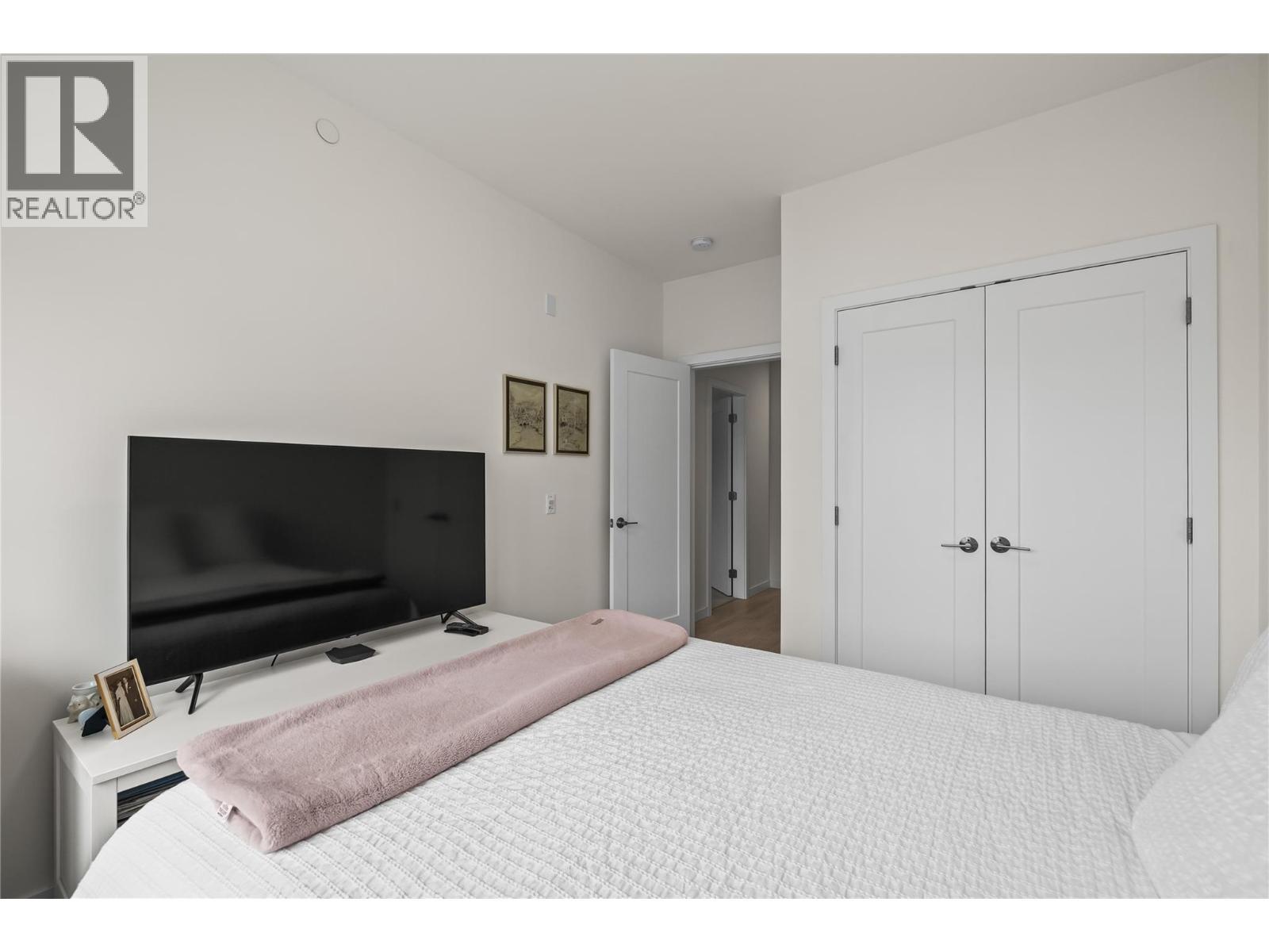 1979 Country Club Drive Unit# 20. Kelowna, British Columbia