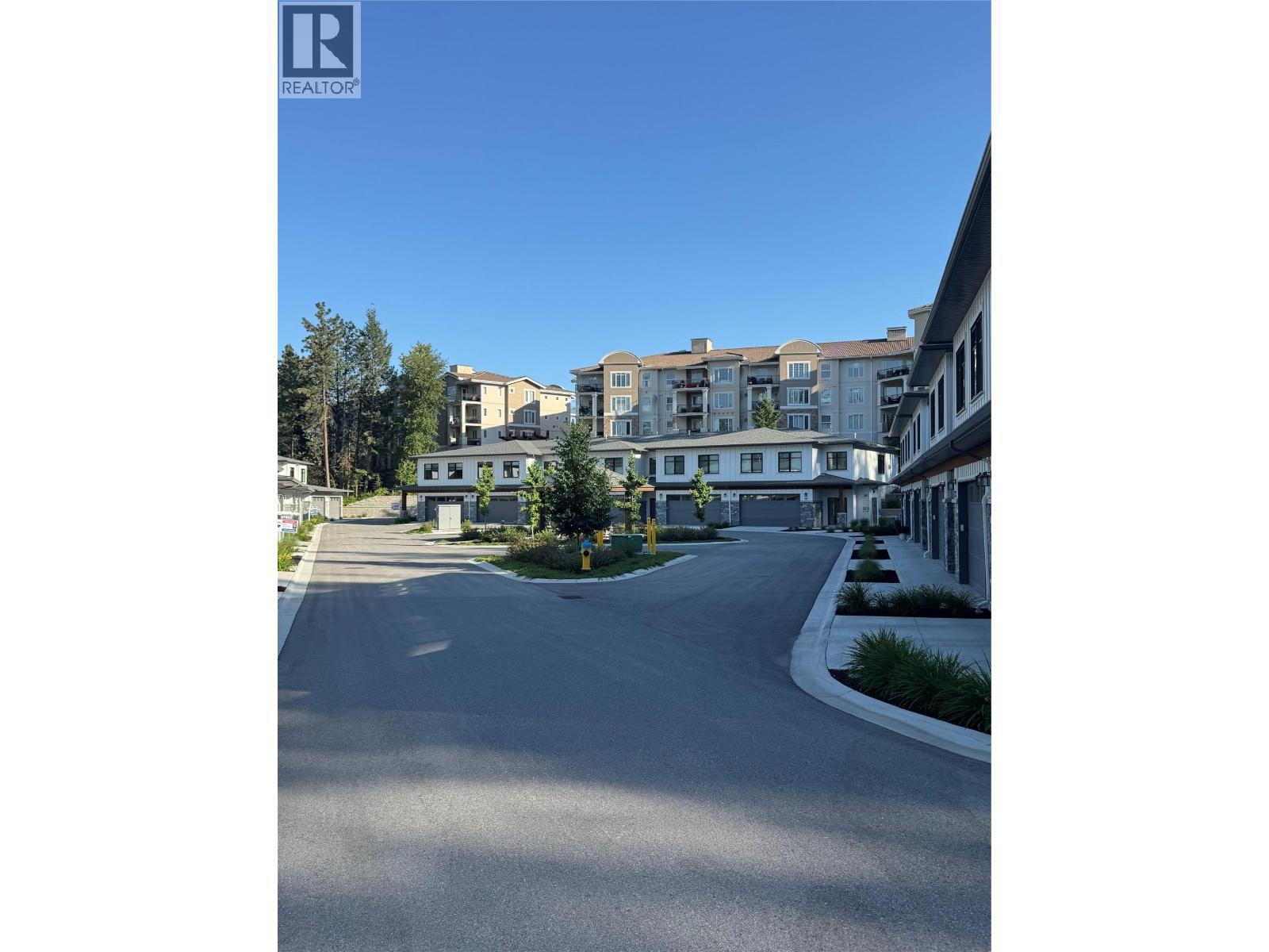 1979 Country Club Drive Unit# 20. Kelowna, British Columbia