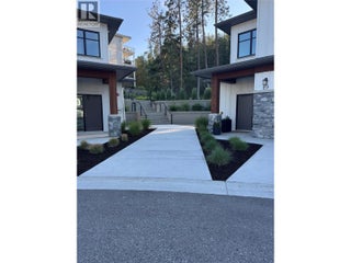 1979 Country Club Drive Unit# 20. Kelowna, British Columbia