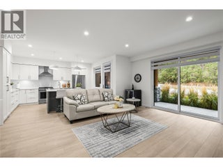 1979 Country Club Drive Unit# 20. Kelowna, British Columbia