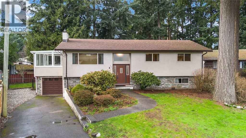 3058 Carola Place, Colwood