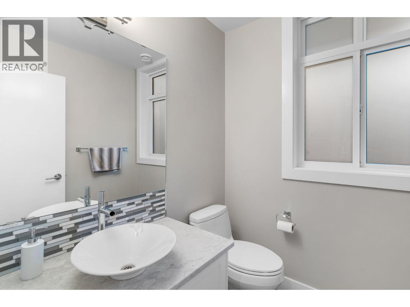 1102 Cameron Avenue Unit# 136. Kelowna, British Columbia