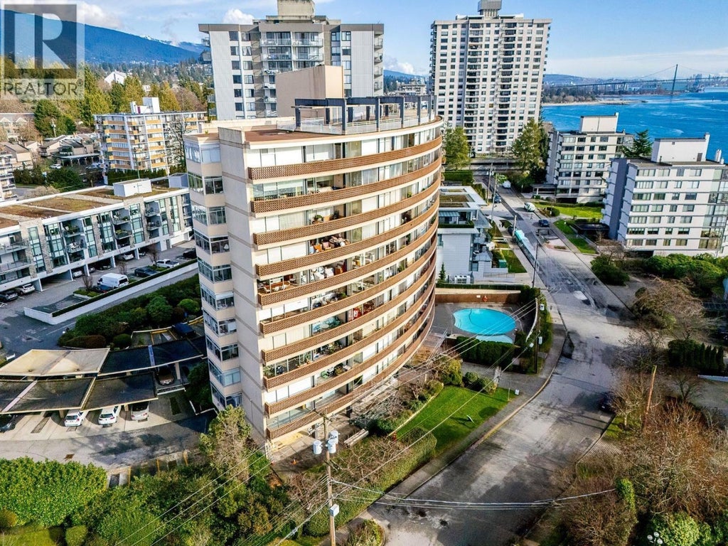 105 2135 Argyle Avenue, West Vancouver