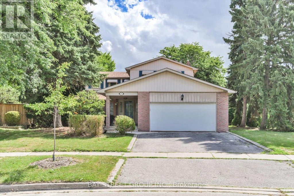 33 Kilchurn Castle Drive, Toronto (tam O'shanter-Sullivan)