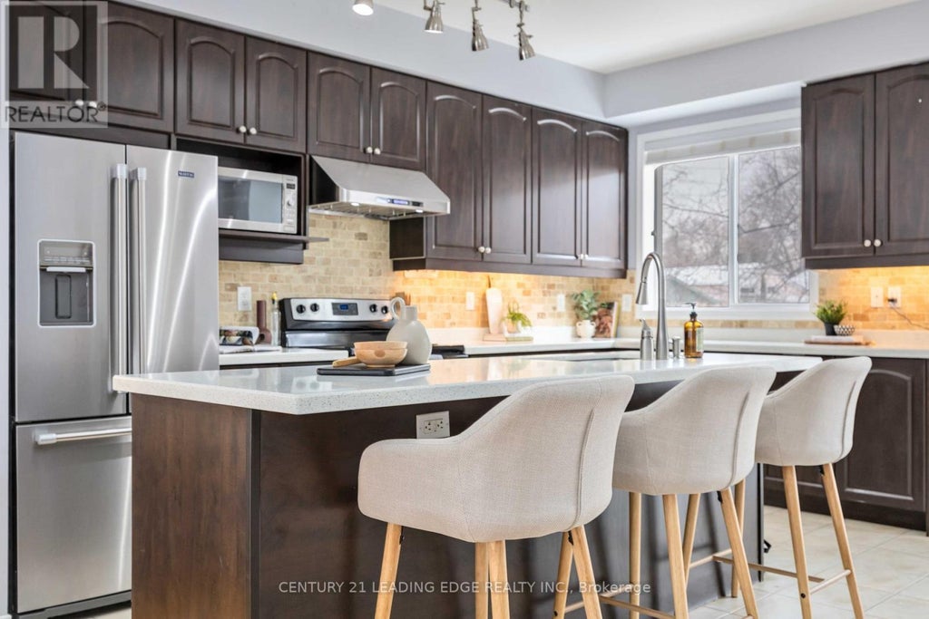 4 Curran Hall Crescent, Toronto (morningside)