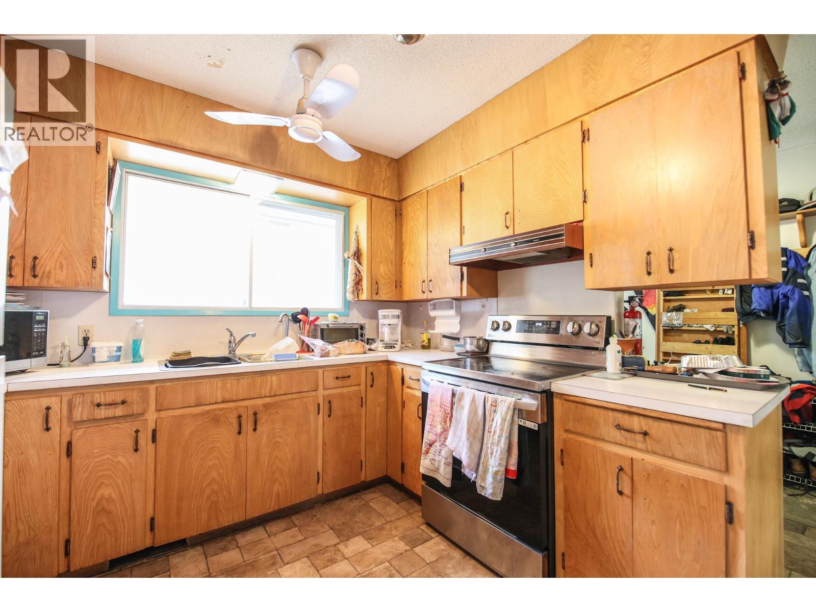 698 Green Lake Road. Oliver, British Columbia