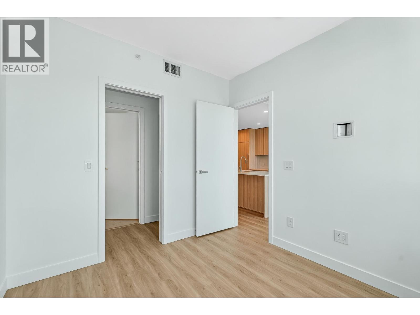 238 Leon Avenue Unit# 1505. Kelowna, British Columbia