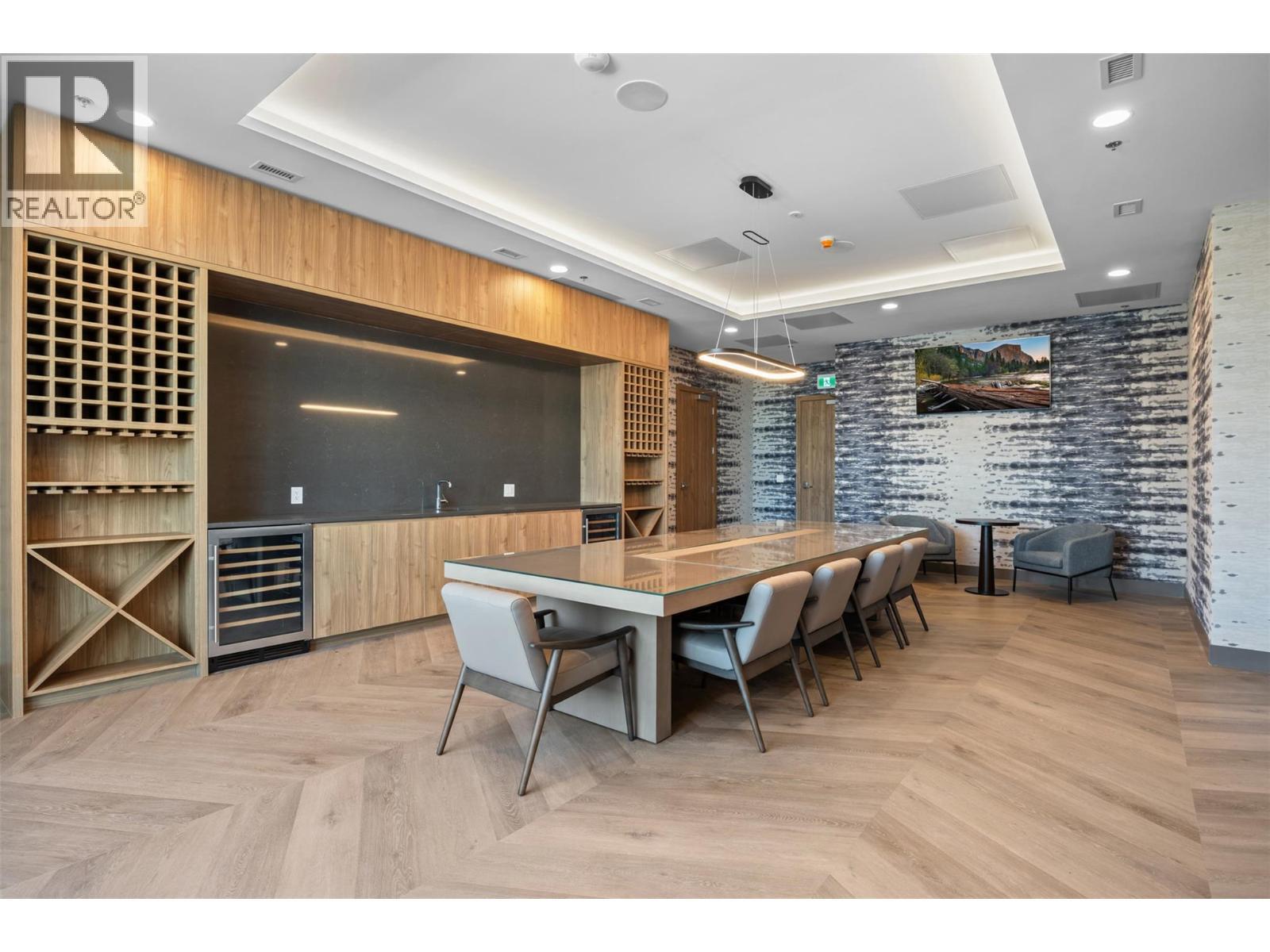 238 Leon Avenue Unit# 1505. Kelowna, British Columbia