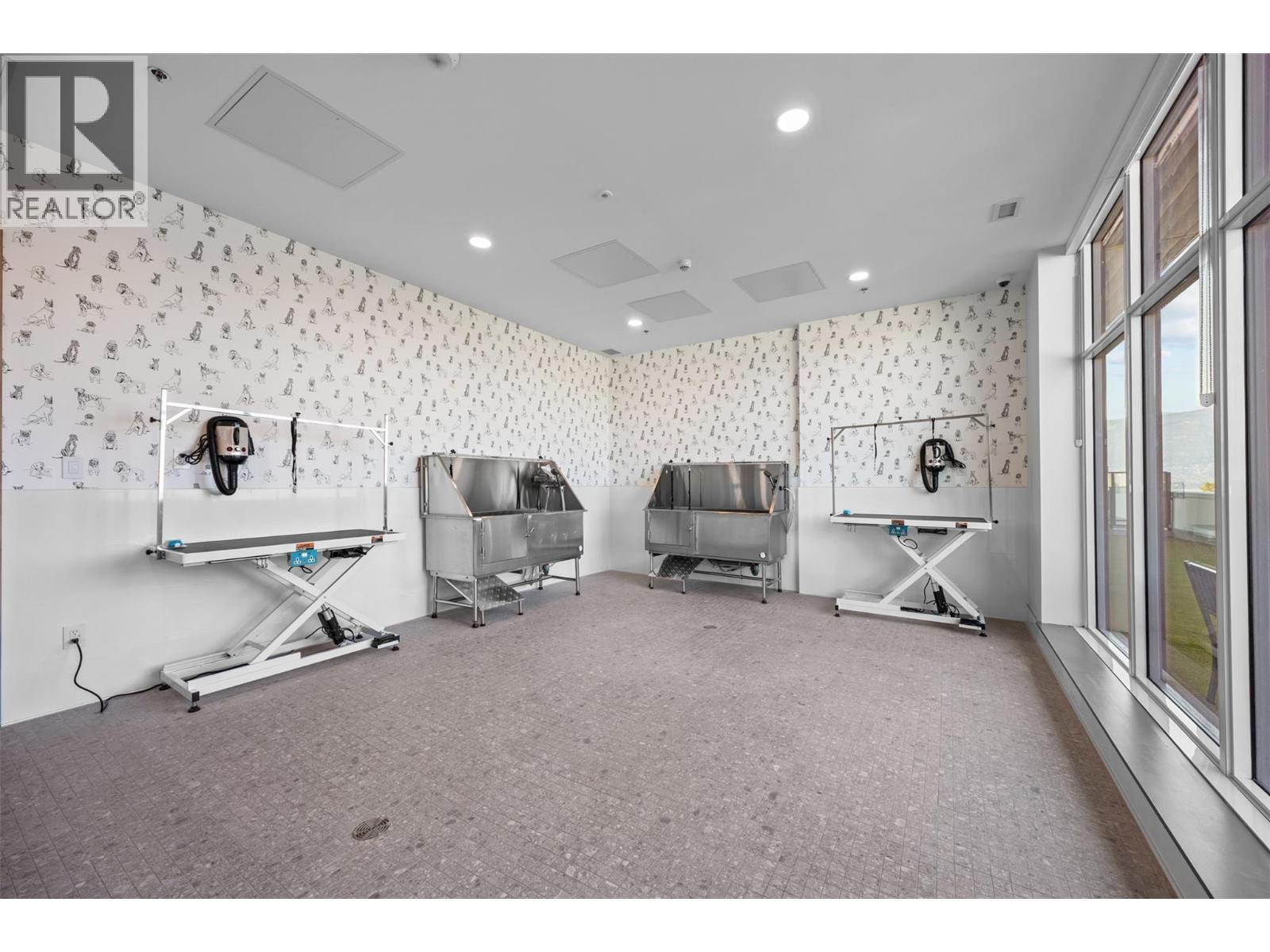 238 Leon Avenue Unit# 1505. Kelowna, British Columbia