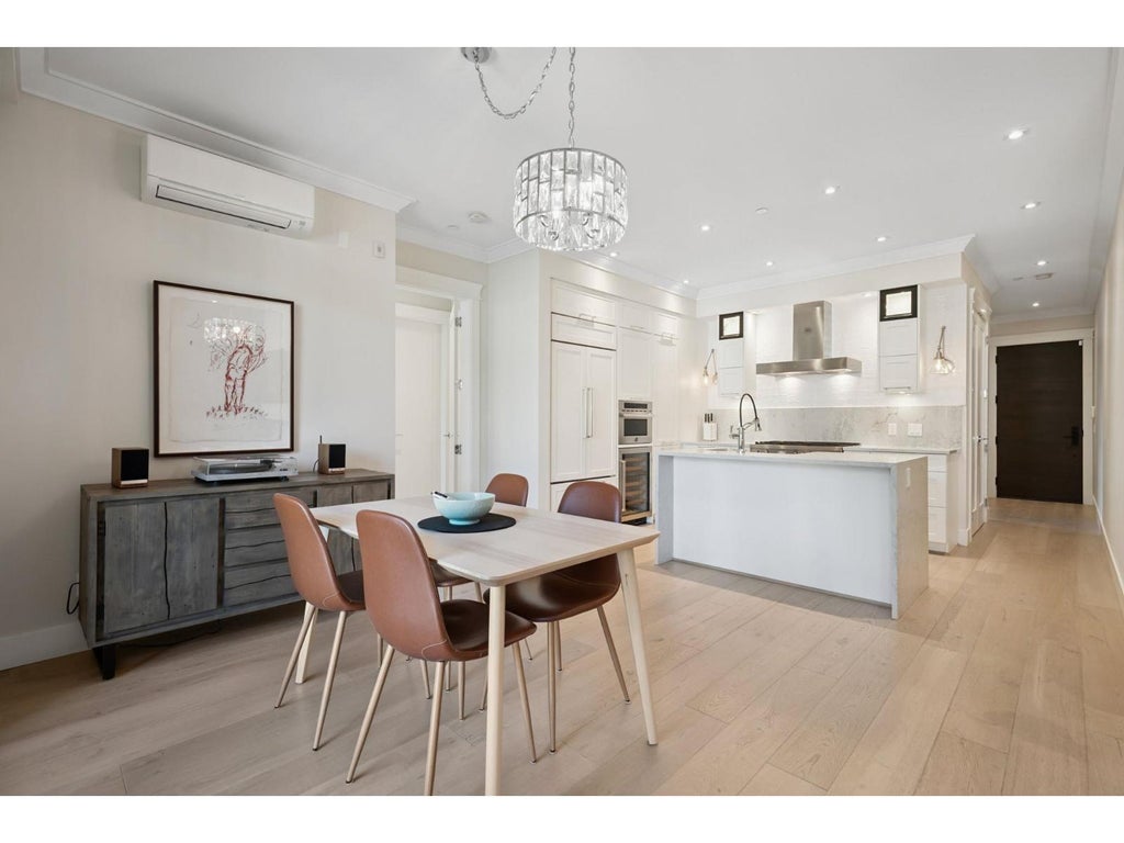 206 23189 Francis Avenue, Langley