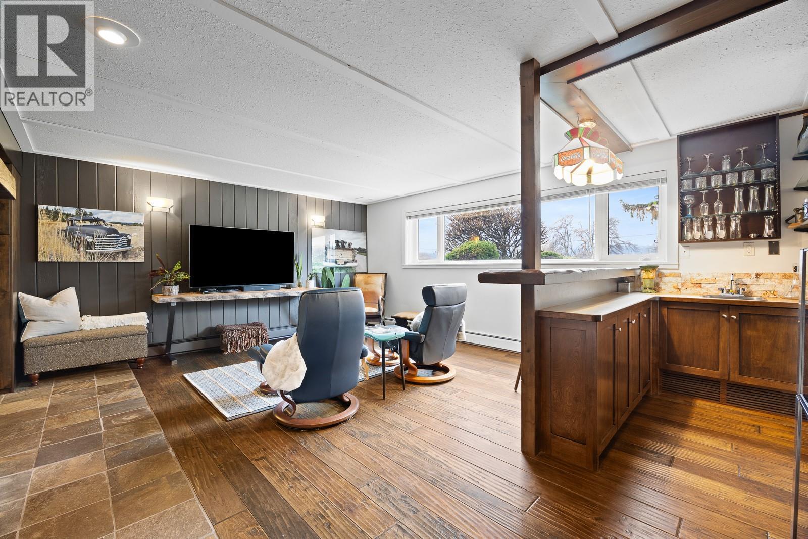 2140 Peters Road. West Kelowna, British Columbia