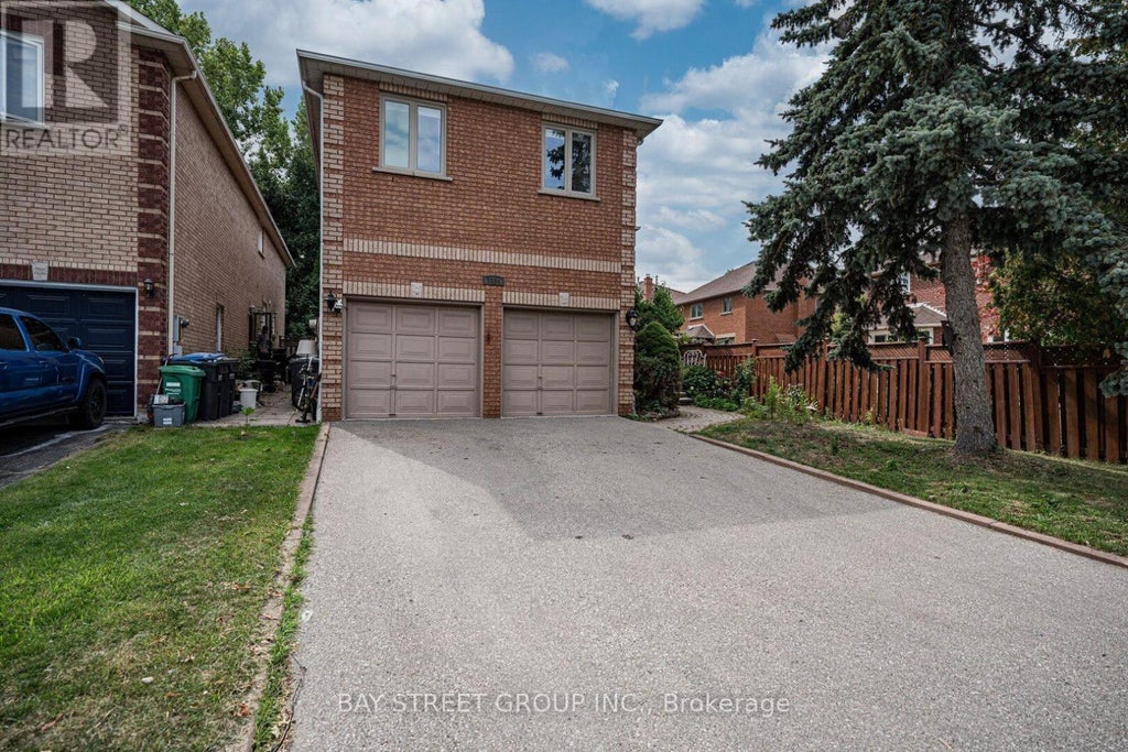 2524 Paula Court, Mississauga (sheridan)