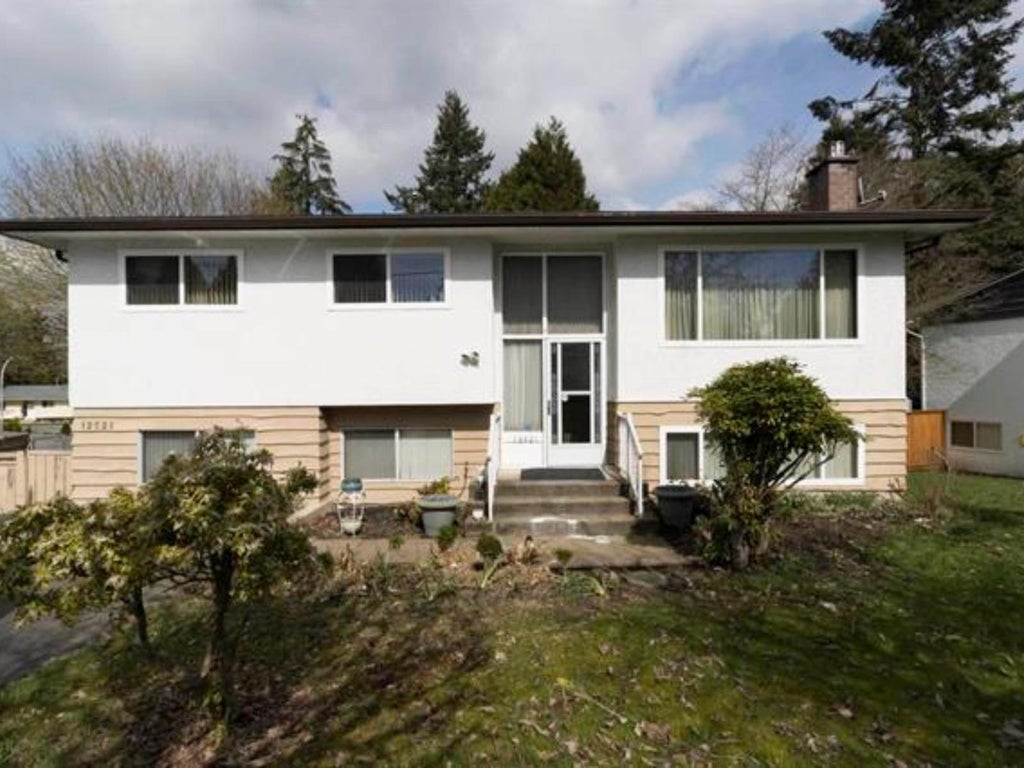 12521 Grove Crescent, Surrey