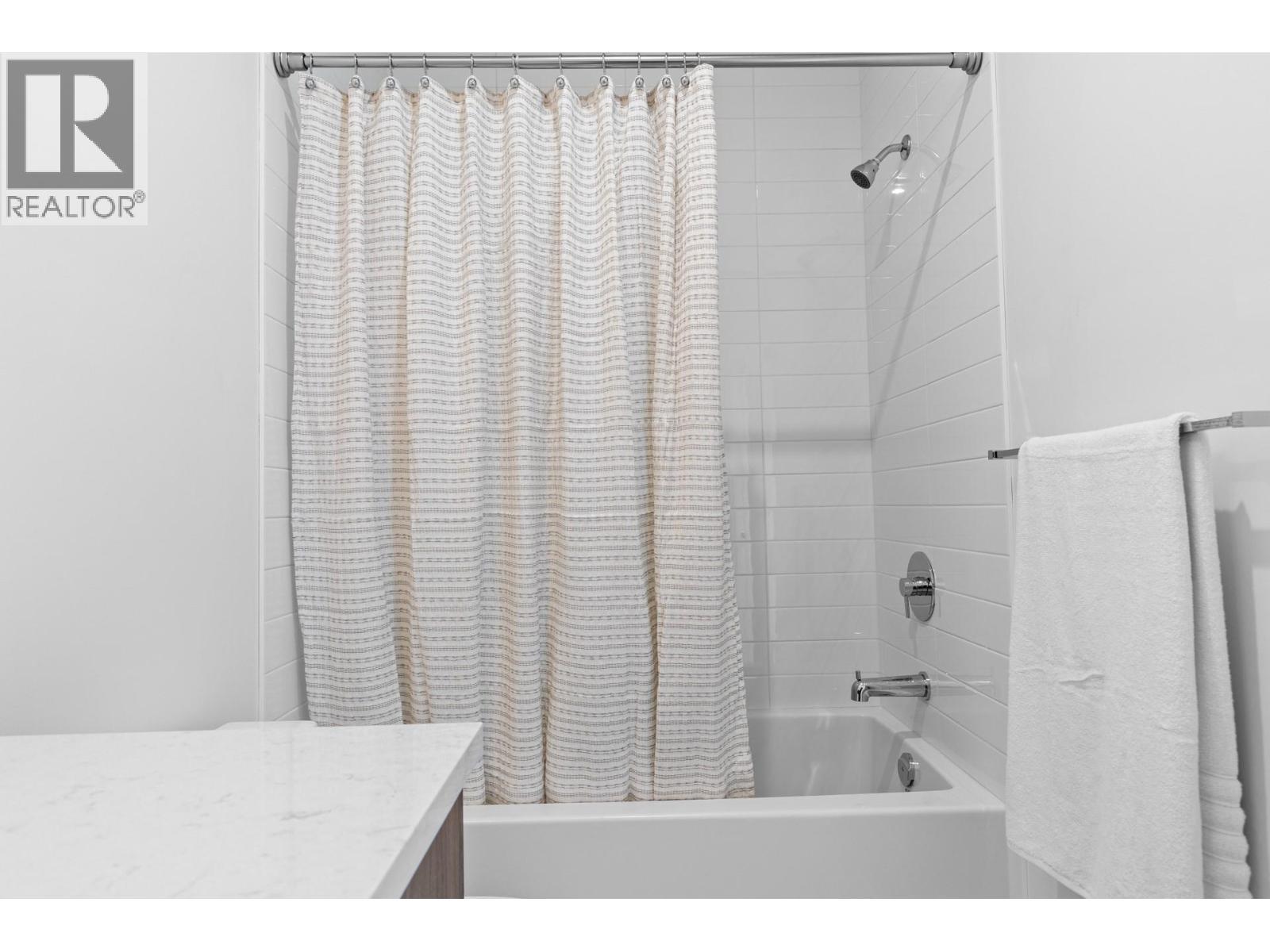 1463 Inkar Road Unit# 5. Kelowna, British Columbia