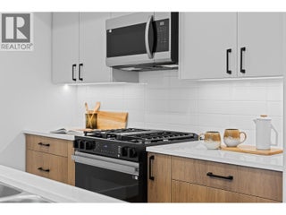 1463 Inkar Road Unit# 5. Kelowna, British Columbia