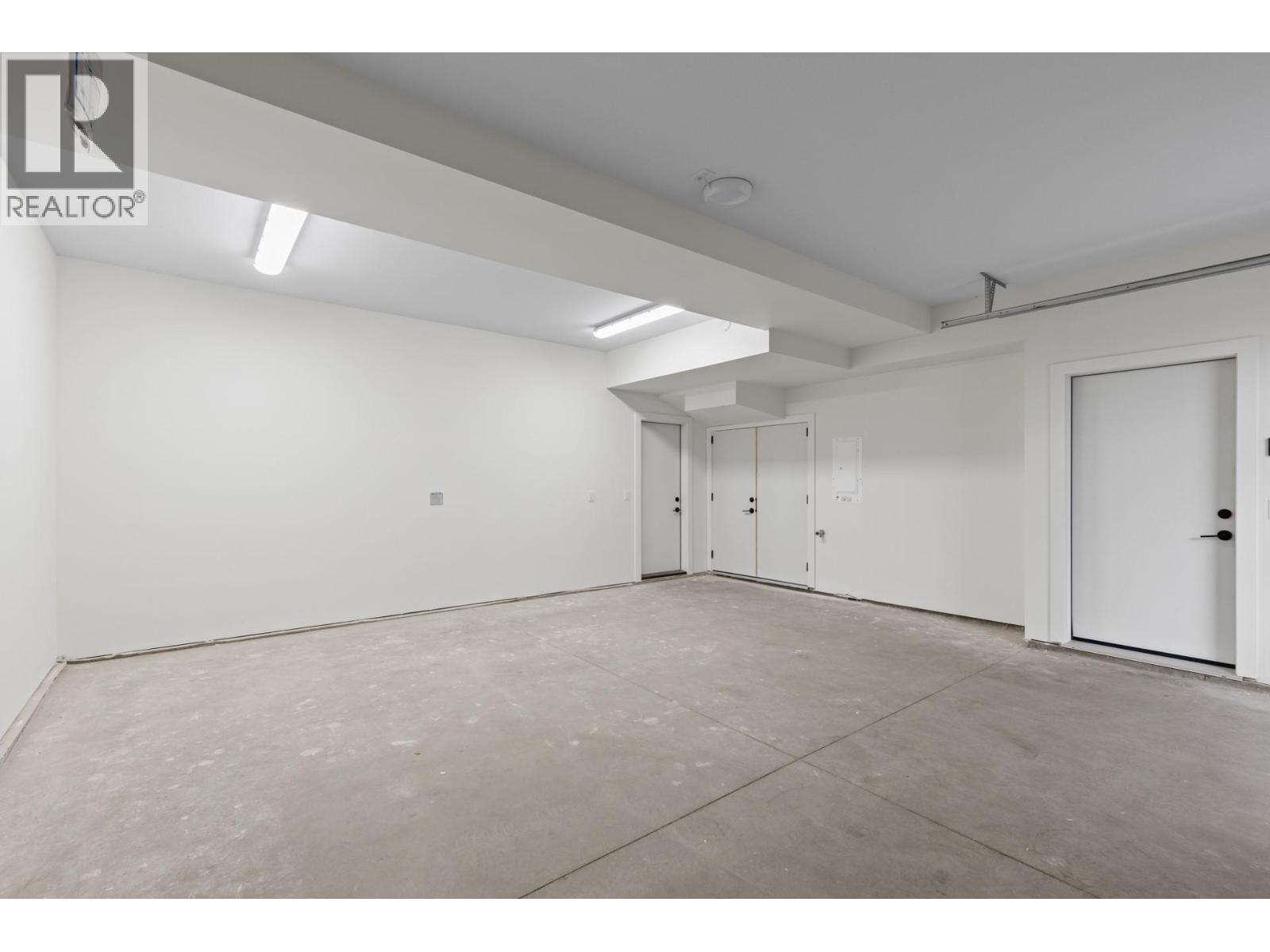 1463 Inkar Road Unit# 5. Kelowna, British Columbia