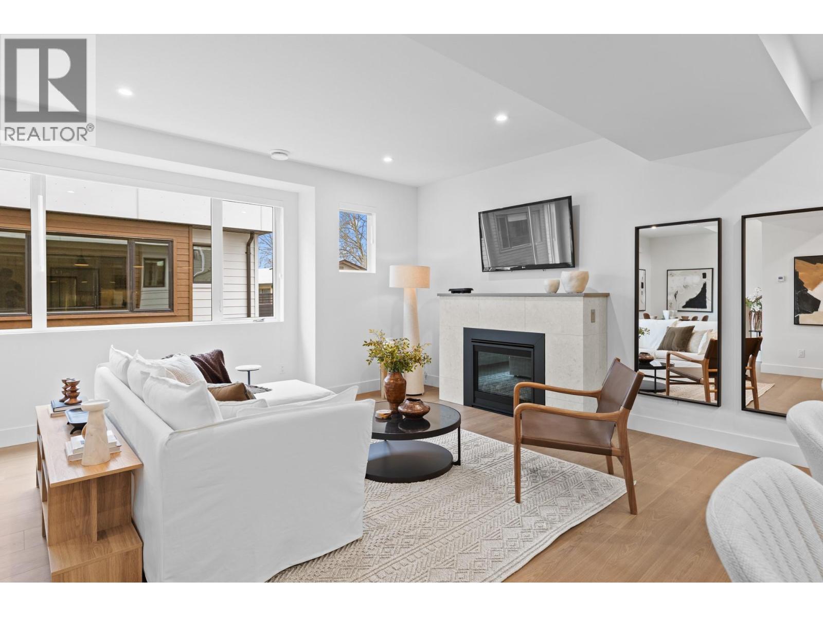 1463 Inkar Road Unit# 4. Kelowna, British Columbia