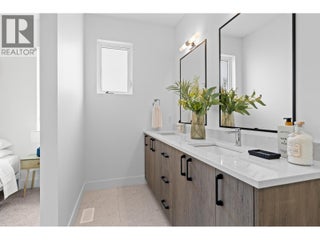 1463 Inkar Road Unit# 4. Kelowna, British Columbia