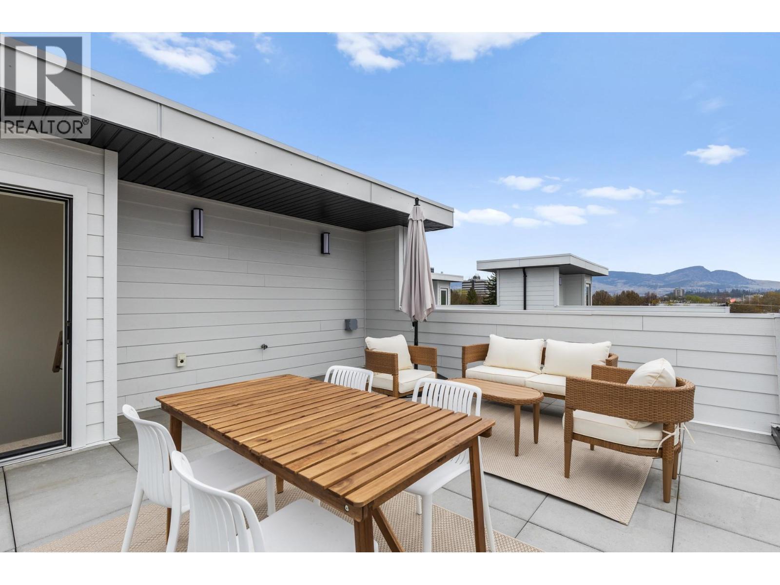 1463 Inkar Road Unit# 4. Kelowna, British Columbia