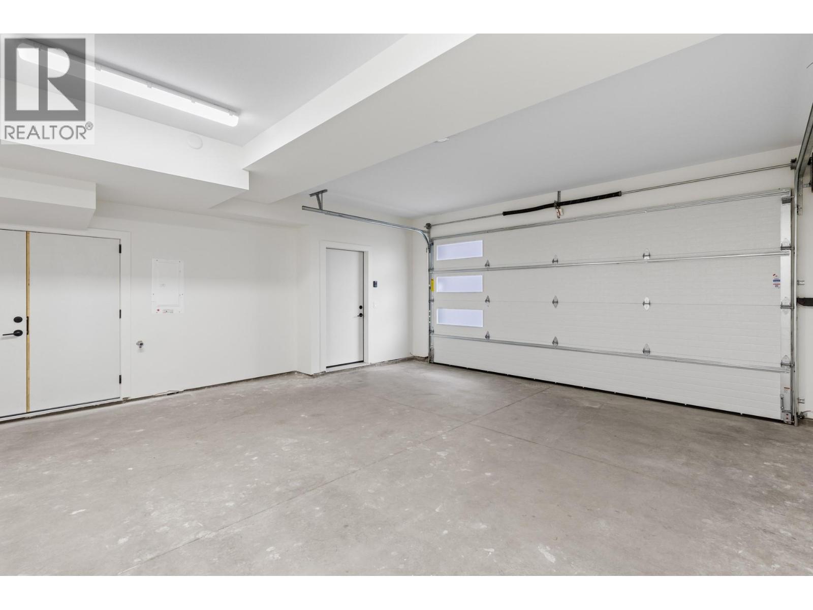 1463 Inkar Road Unit# 4. Kelowna, British Columbia