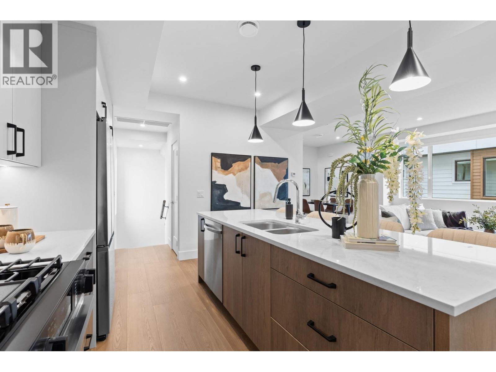 1463 Inkar Road Unit# 4. Kelowna, British Columbia