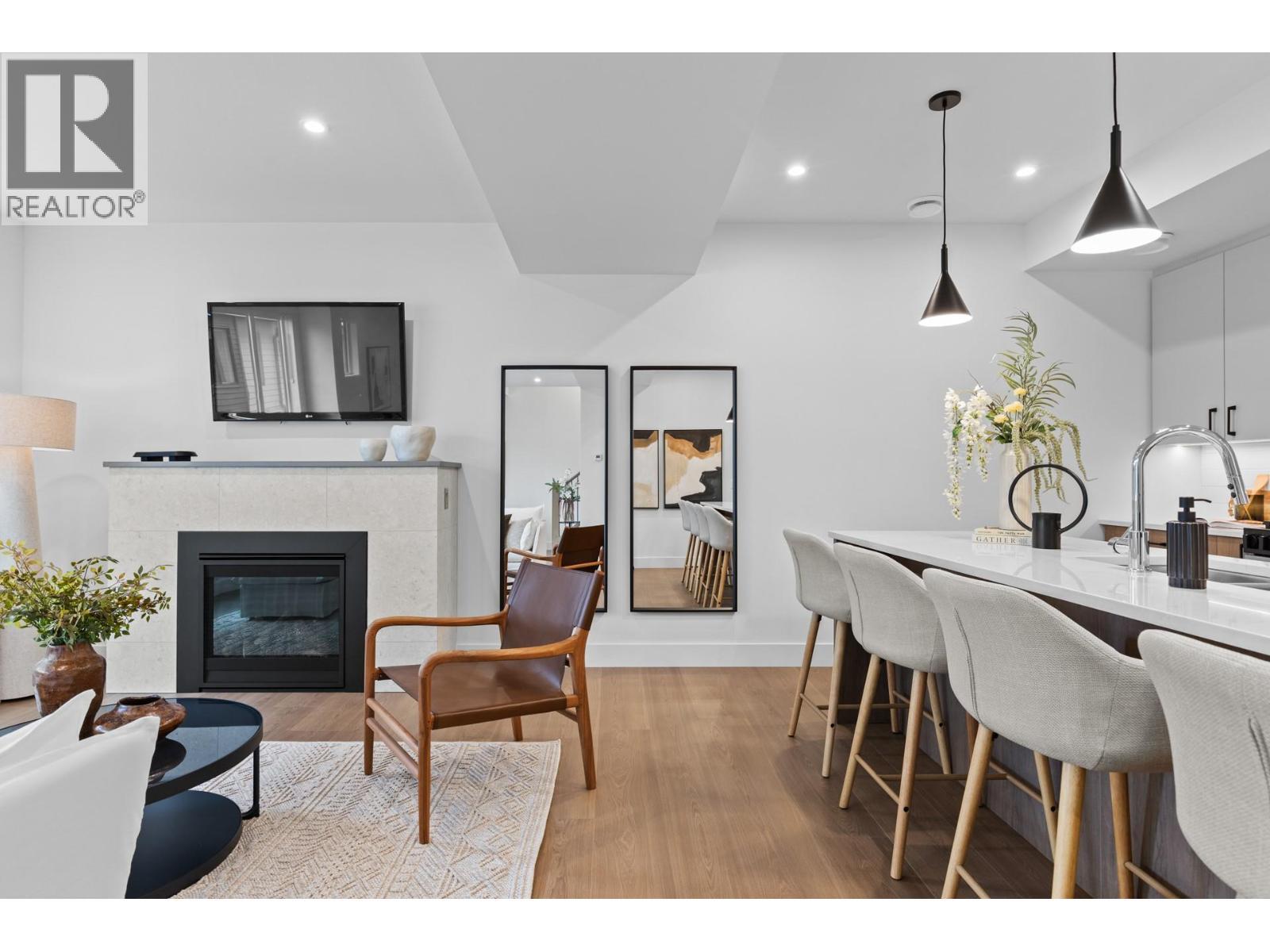 1463 Inkar Road Unit# 4. Kelowna, British Columbia