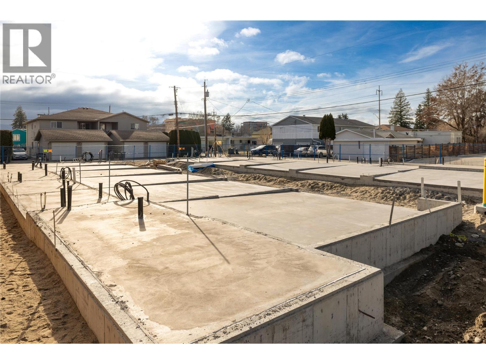 743 Morrison Avenue Unit# 4. Kelowna, British Columbia