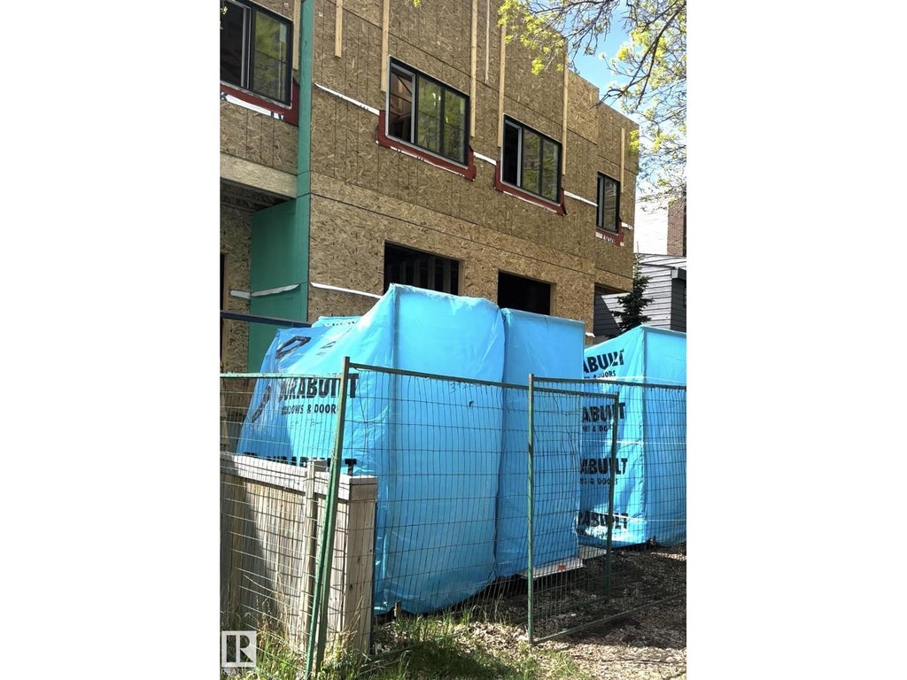 10021 89 Av Nw, Edmonton