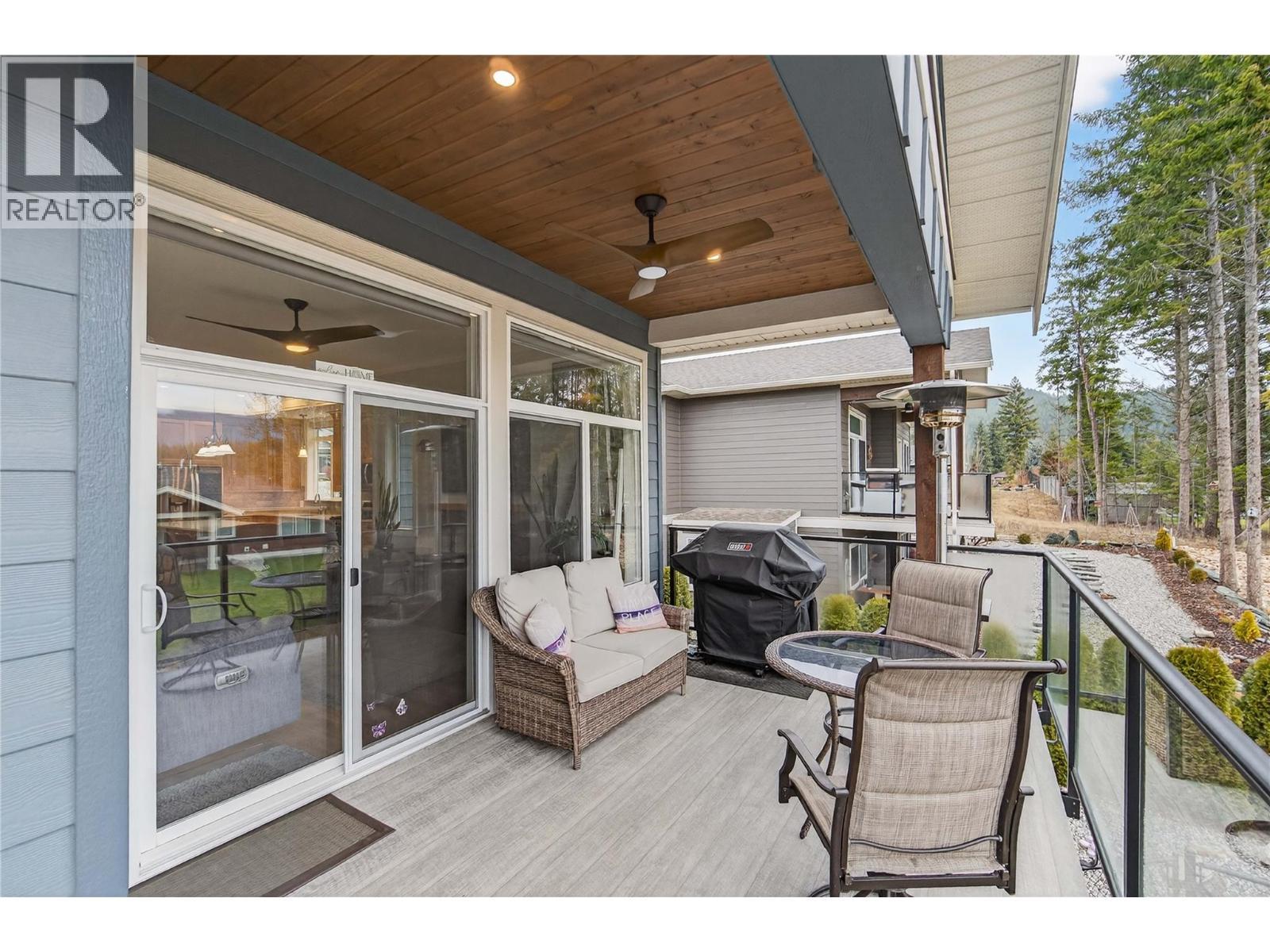 2715 Golf Course Drive Unit# #6. Blind Bay, British Columbia